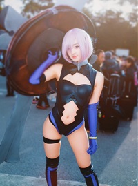 开胸旗袍玉藻前 乳间铃铛晃瞎眼