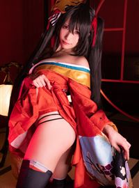 性感的大胸女神丝袜美腿cosplay