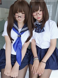 x軟妹搖搖樂-黑絲JK制服 携帯電話自撮り