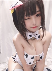 蜜汁猫裘 Vol.025 小奶牛自拍版女仆